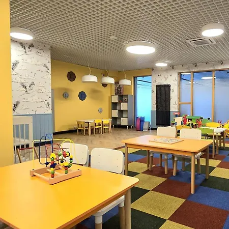 My Way, Parking, Kids Play & Gym By Triapart Lejlighed *